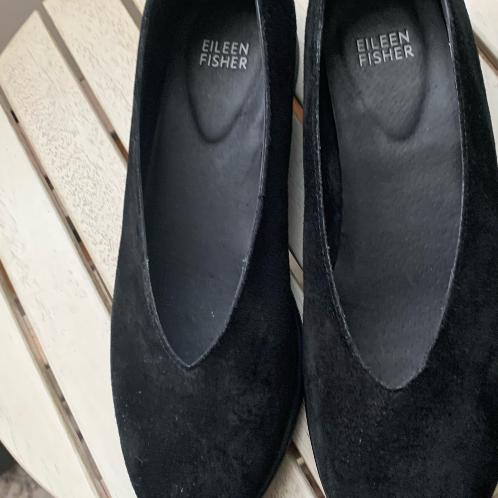 Eileen Fisher Women's Black Suede Flats